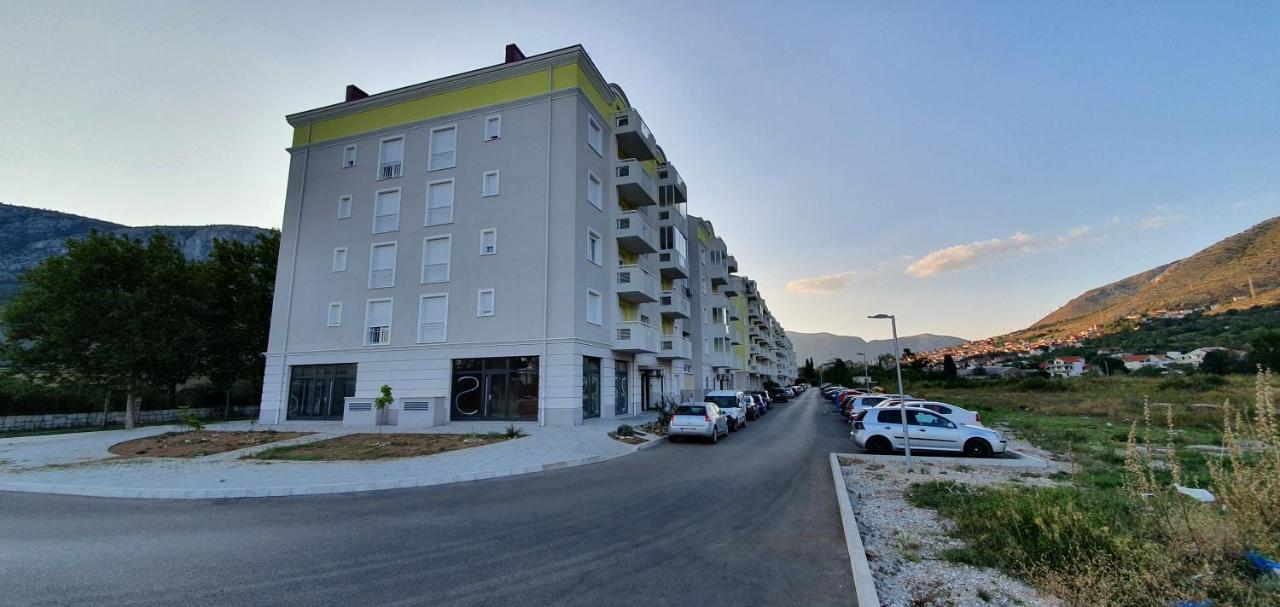 Apartmani Dolina Sunca 莫斯塔尔 外观 照片